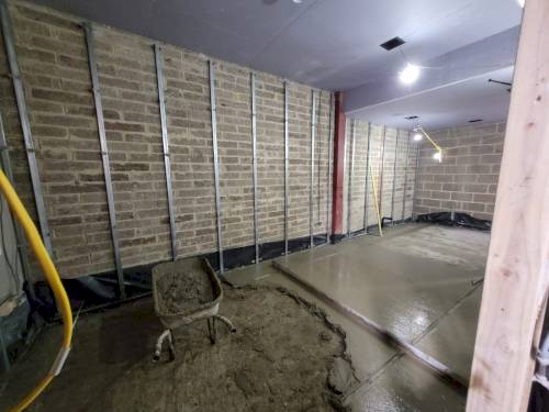 J & T building solutions - Driveway Services in London