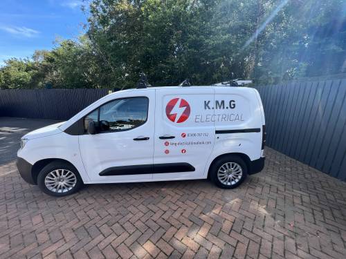 K.M.G Electrical Ltd - Electrician in Glasgow
