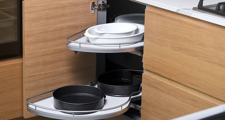 corner pull out unit