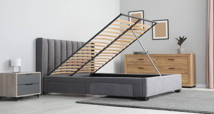 Lifting bed