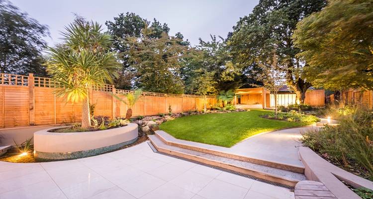 modern fancy garden lighting