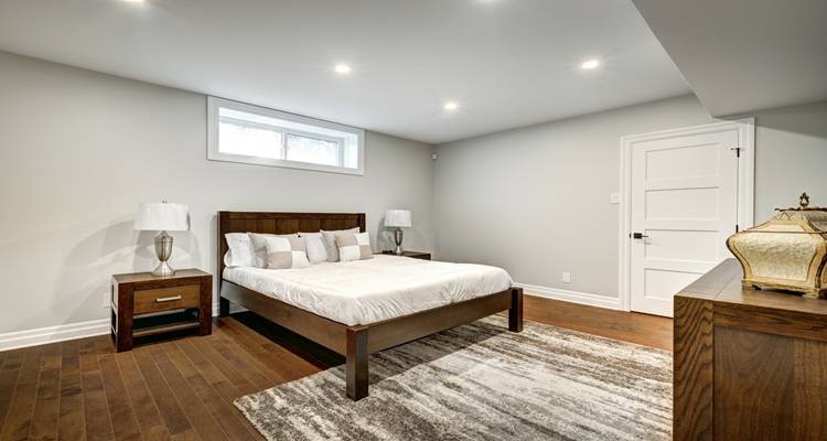 convreted garage bedroom