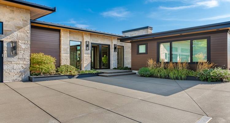 blue sky modern bungalow