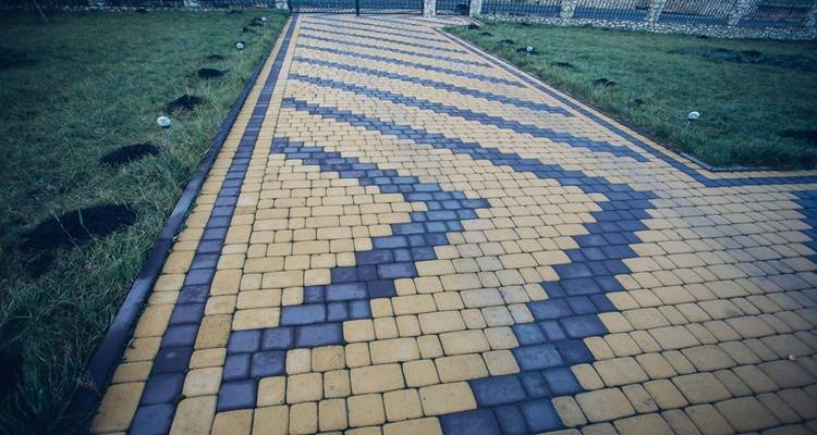 brick pattern driveway