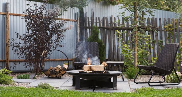 portable fir pit and seating