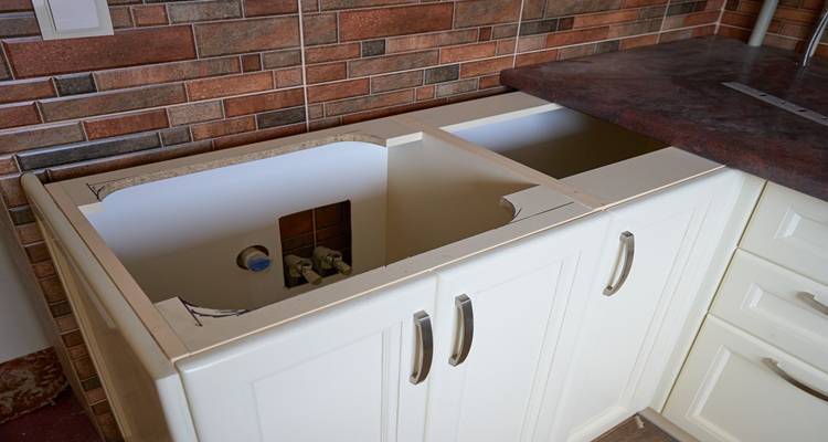 overhead kitchen cupboard