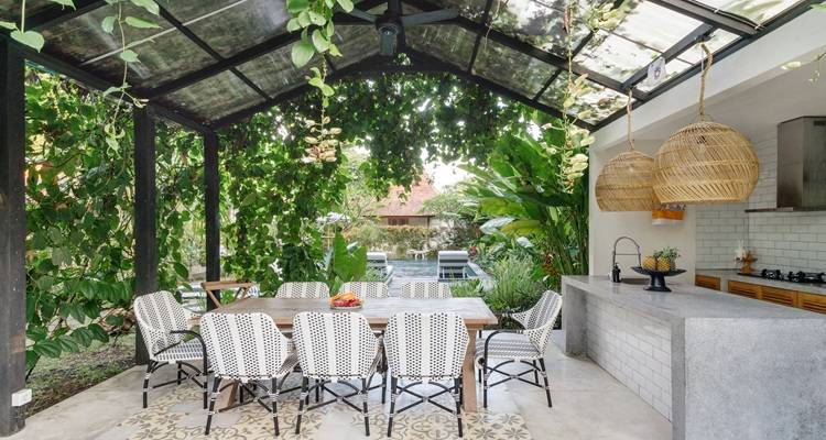 Outdoor seating