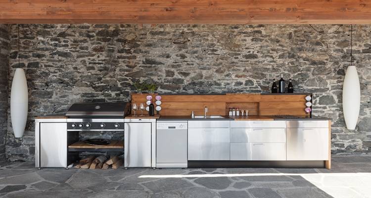 stainless steel outdoor kitchen