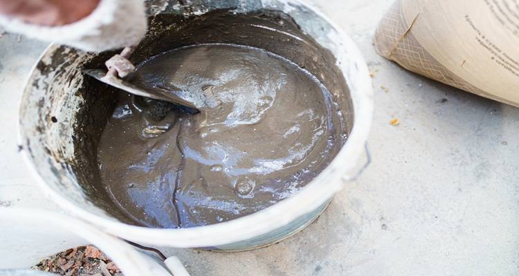 bucket of mortar