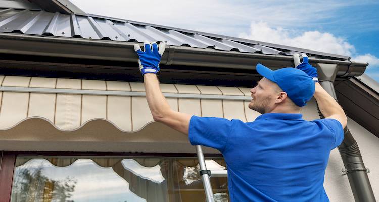 replacing gutters cost