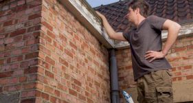 Does My Roof Need Replacing? &ndash; 5 Signs to Look For