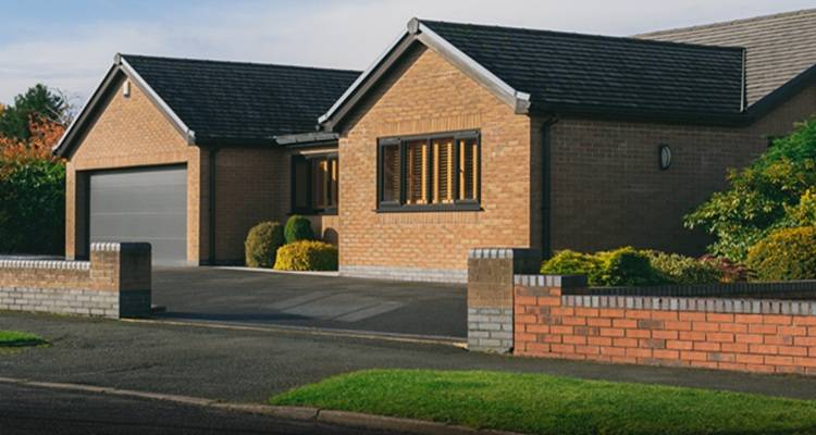 bungalow driveway kerb