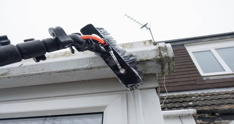 gutter cleaning brush