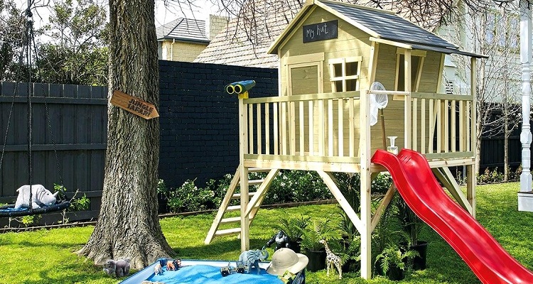children's outdoor playhouse