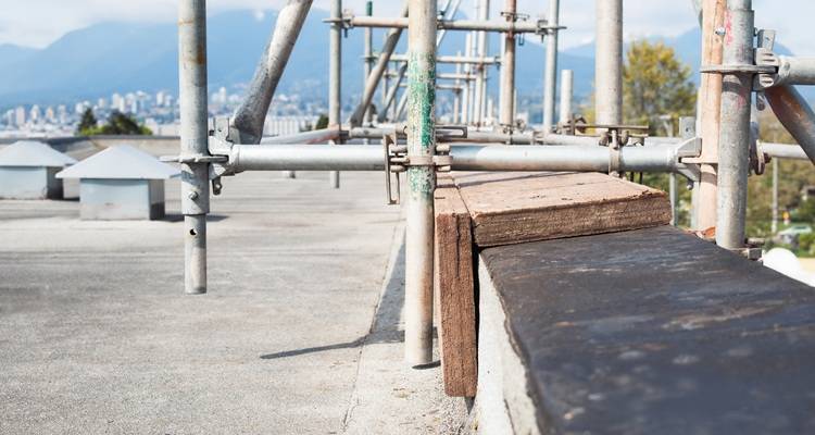 flat roof scaffolding