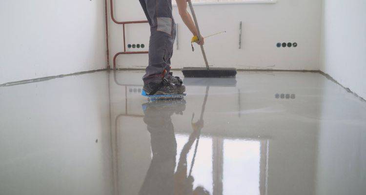 brushing and levelling screed floor