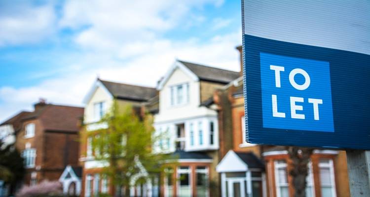 to let sign on house uk