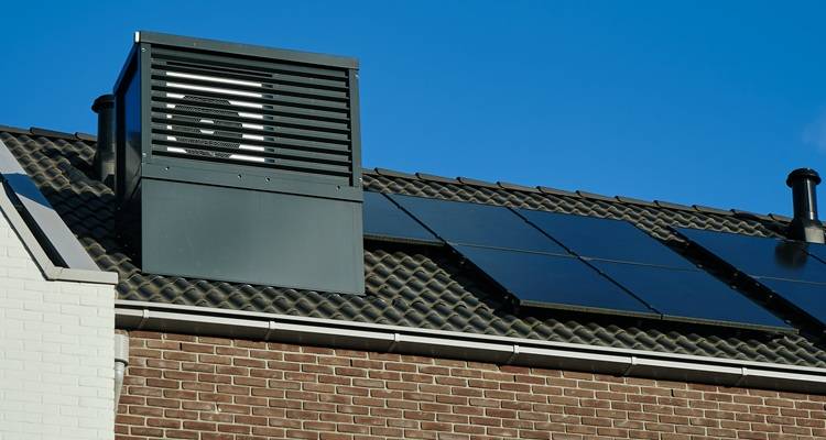 heat pump solar panels roof