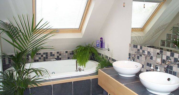 house extension cost guide &mdash; a new bathroom that has been added to a house extension