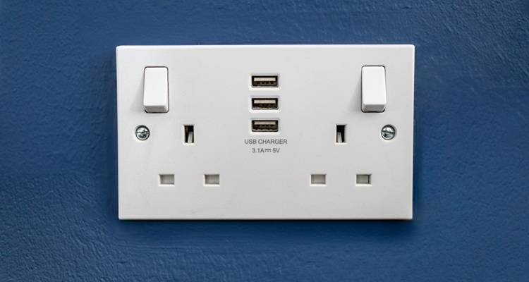 triple usb socket