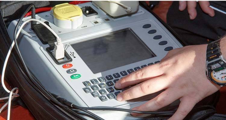 PAT testing machine