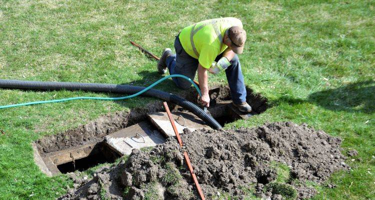 septic tank maintenance costs
