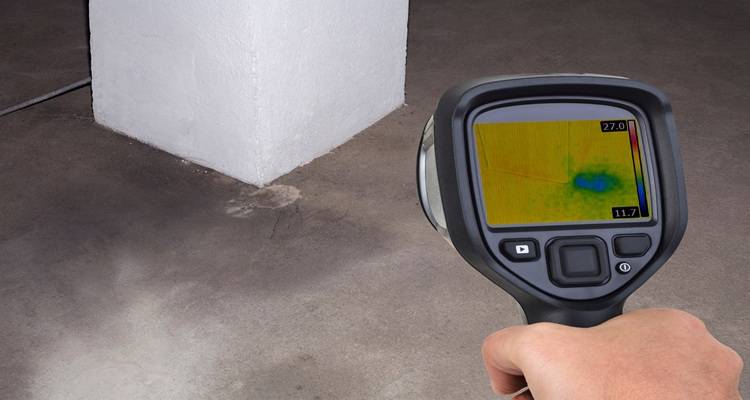thermal camera pointed at floor
