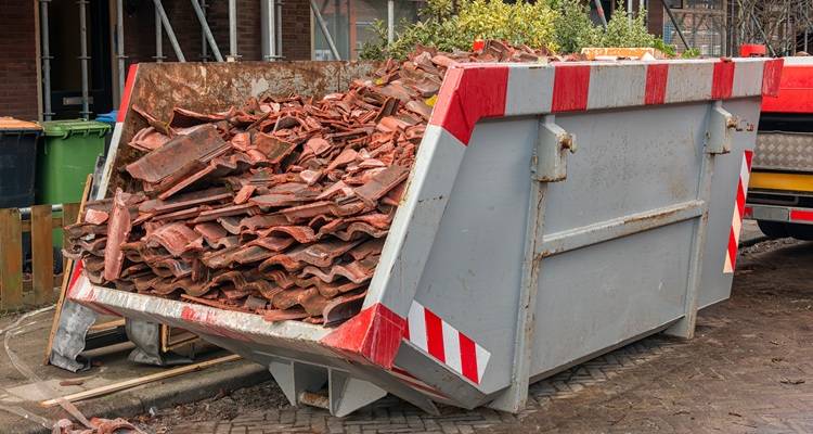 Waste skip for roof