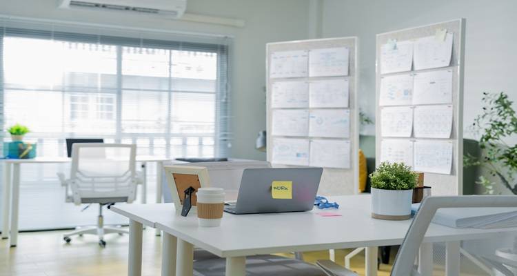 tidy desks in office