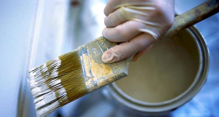 glossing skirting boards