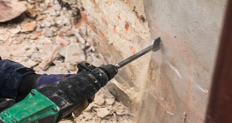 green sds drill knocking plaster off