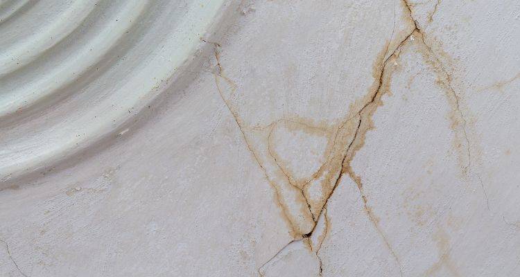 discoloured ceiling crack