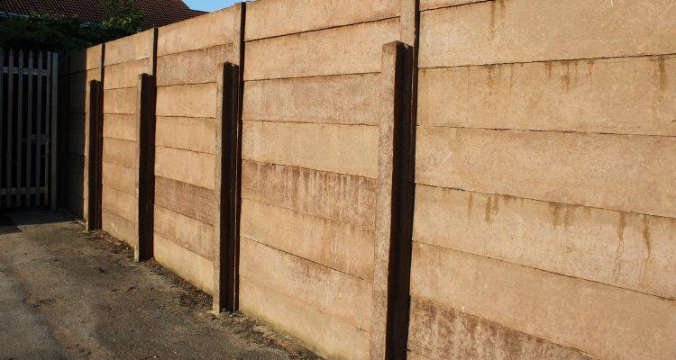 concrete fencing material cost