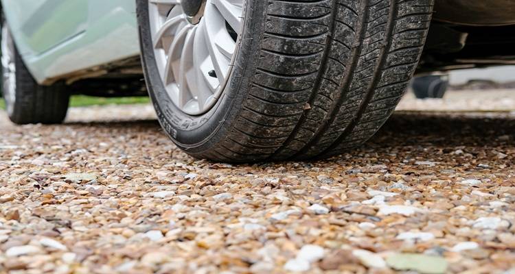 gravel driveway car tyre