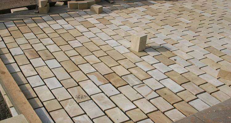 light coloured block paving