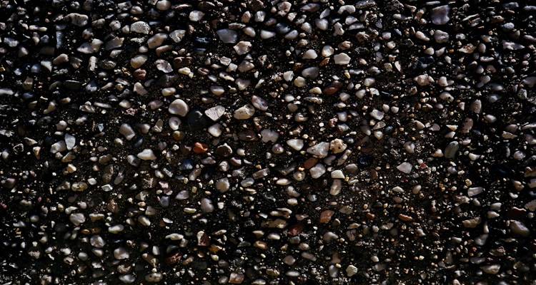 dark resin aggregate
