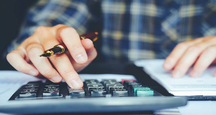 calculating tax image 