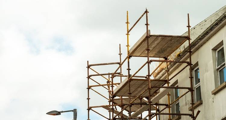 scaffolding on front of house
