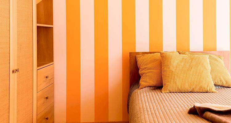 Yellow and white wallpaper